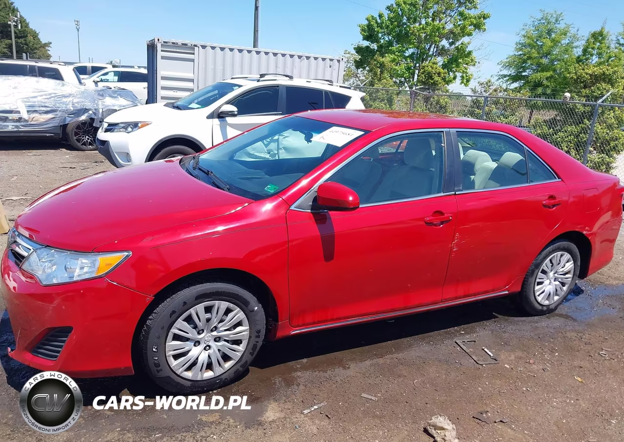 2014 Toyota Camry Le VIN:4T1BF1FKXEU760745 - 15