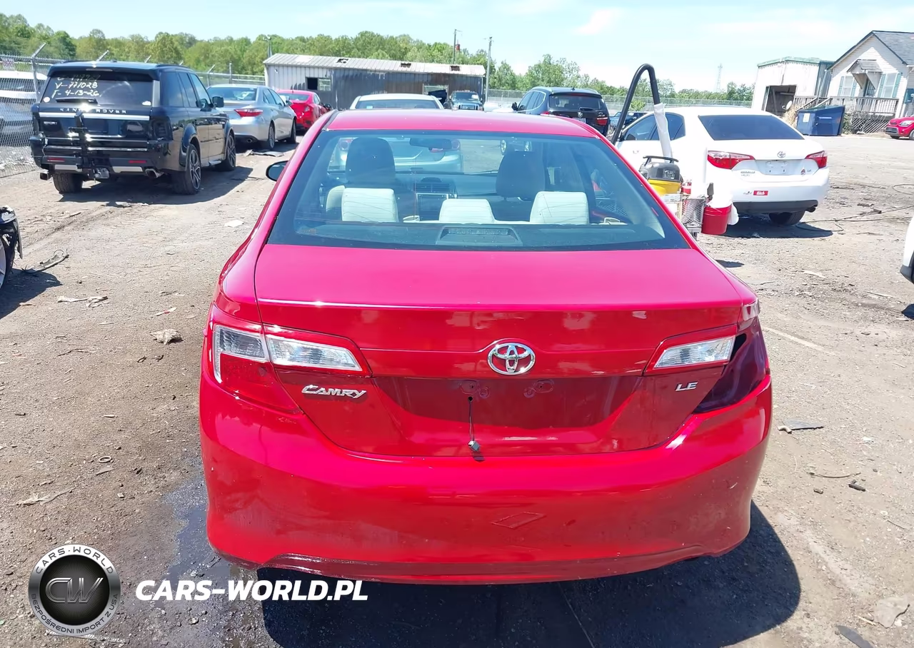 2014 Toyota Camry Le VIN:4T1BF1FKXEU760745 - 17