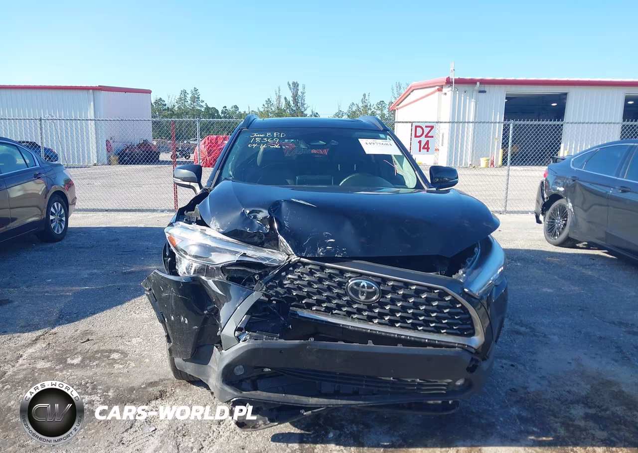 2024 Toyota Corolla Cross Xle VIN:7MUDAAAG1RV084832 - 12