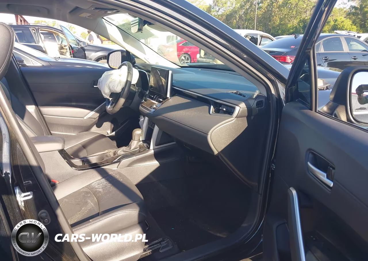 2024 Toyota Corolla Cross Xle VIN:7MUDAAAG1RV084832 - 5