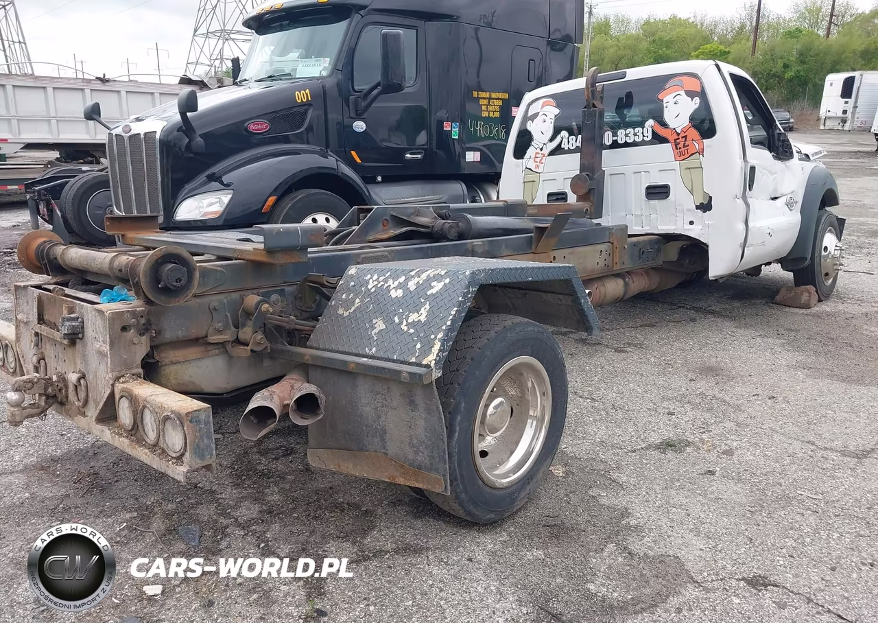 2015 Ford F-550 Chassis Xl VIN:1FDUF5HT9FED18153 - 4