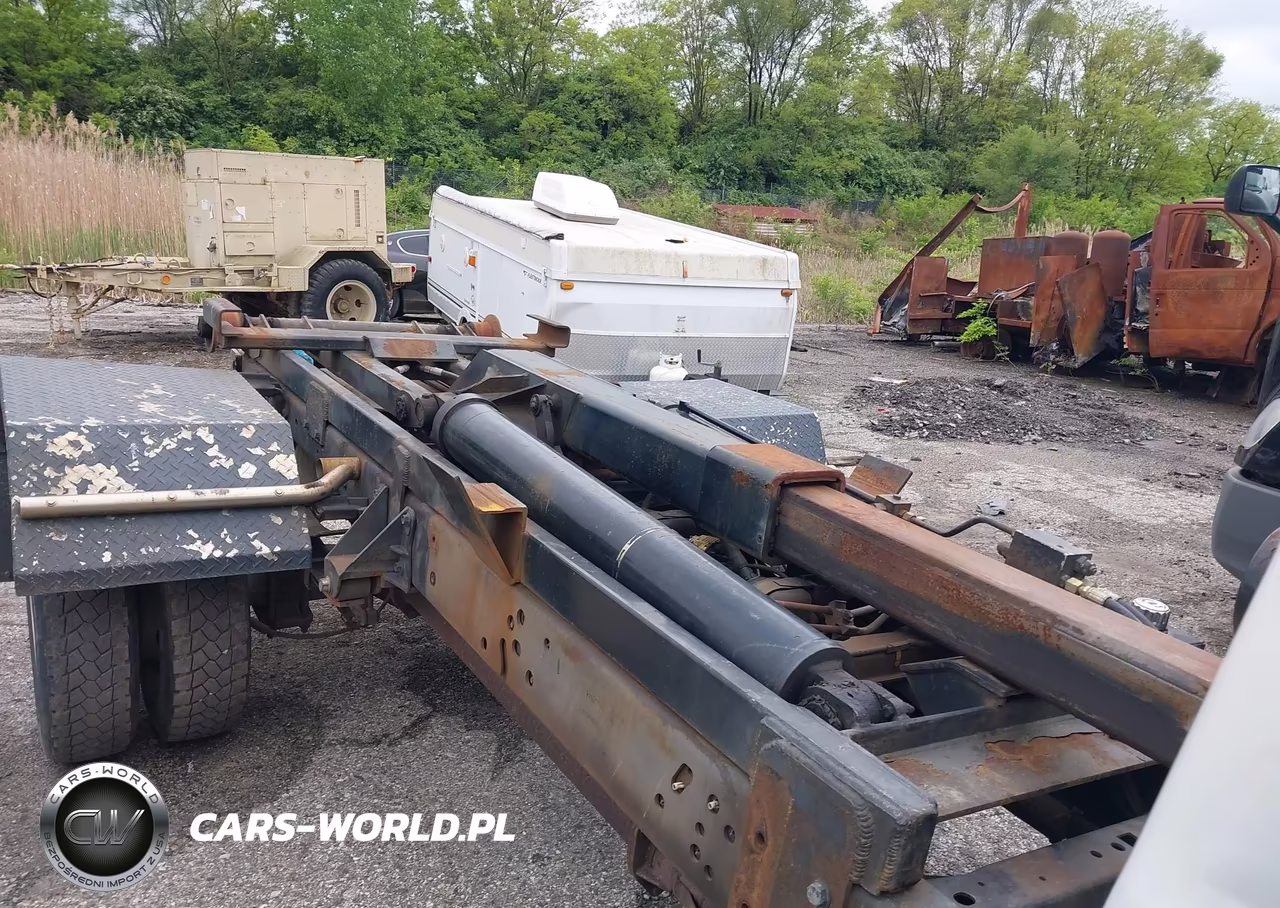 2015 Ford F-550 Chassis Xl VIN:1FDUF5HT9FED18153 - 6