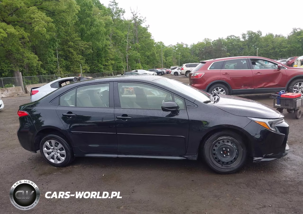 2025 Toyota Corolla Hybrid Le VIN:JTDBCMFE0S3100353 - 13