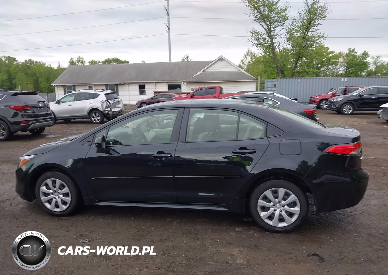 2025 Toyota Corolla Hybrid Le VIN:JTDBCMFE0S3100353 - 14