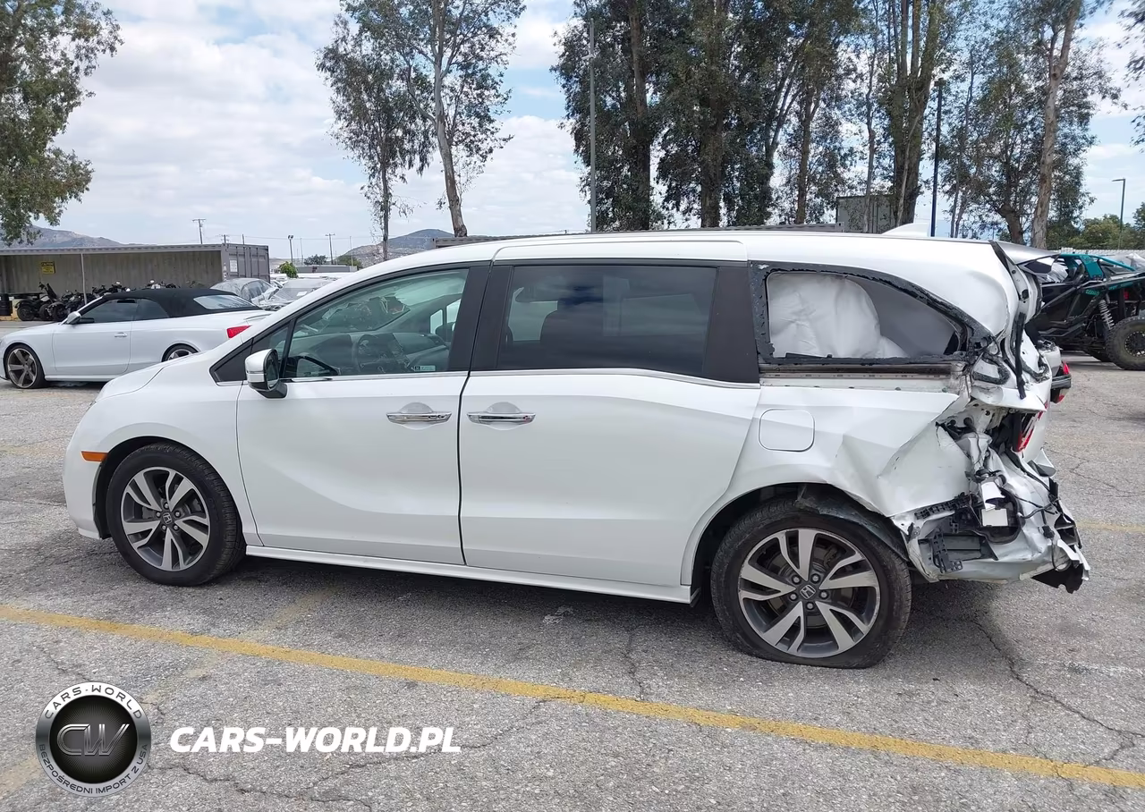 2022 Honda Odyssey Touring VIN:5FNRL6H81NB043931 - 14