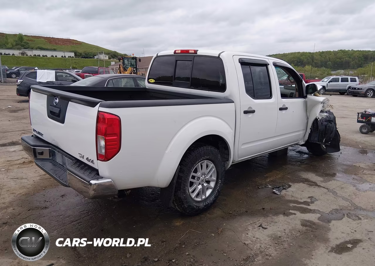 2015 Nissan Frontier VIN:1N6AD0EV7FN717002 - 4