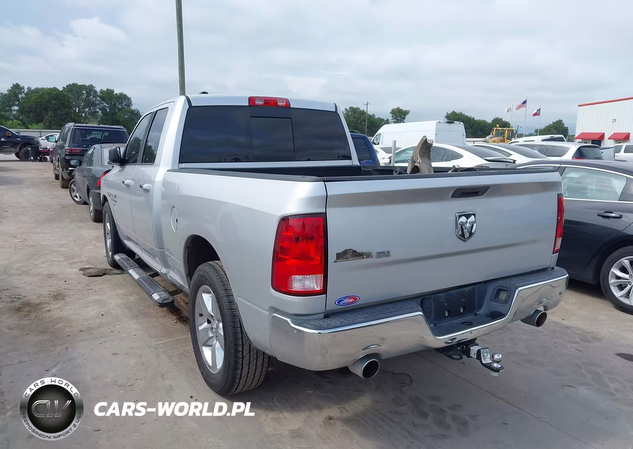 2015 Ram 1500 Big Horn VIN:1C6RR6GT6FS511166 - 3