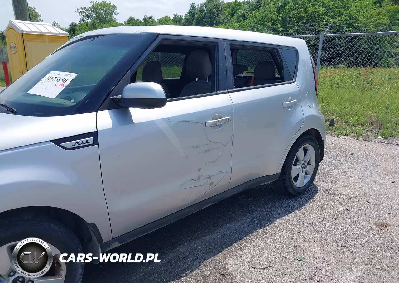 2017 Kia Soul VIN:KNDJN2A22H7501170 - 6
