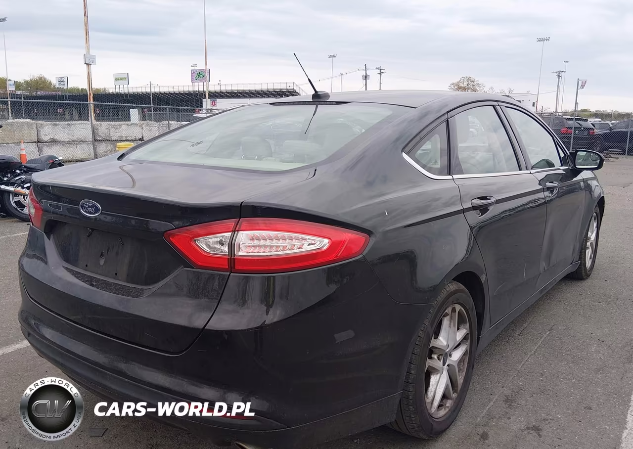 2015 Ford Fusion Se VIN:3FA6P0H77FR228826 - 4