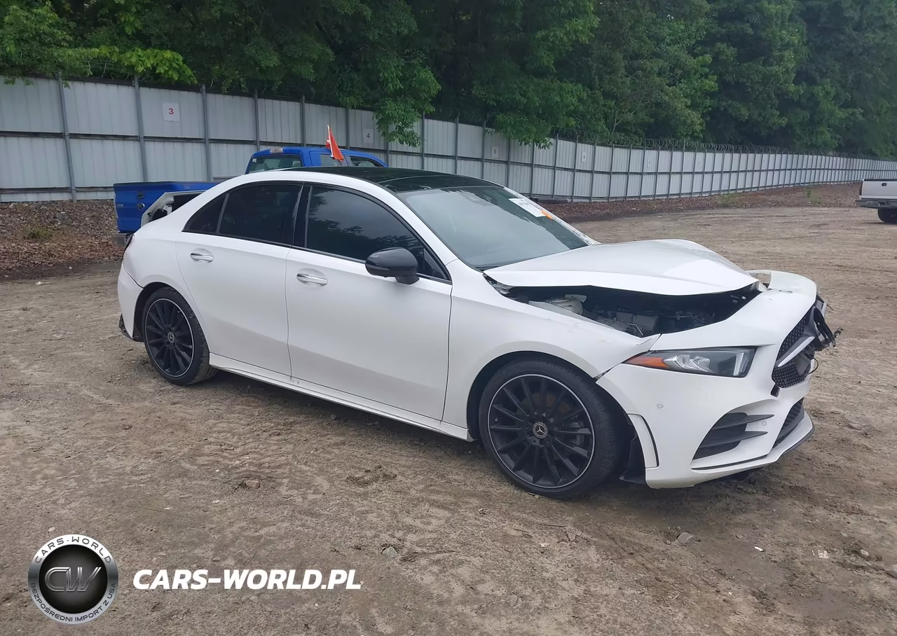 2021 Mercedes-Benz A 220