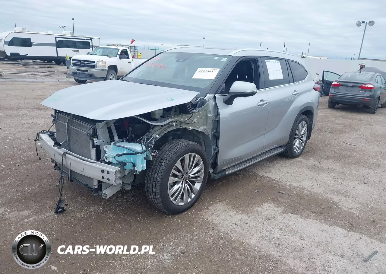 2023 Toyota Highlander Platinum VIN:5TDKDRAHXPS508537 - 15