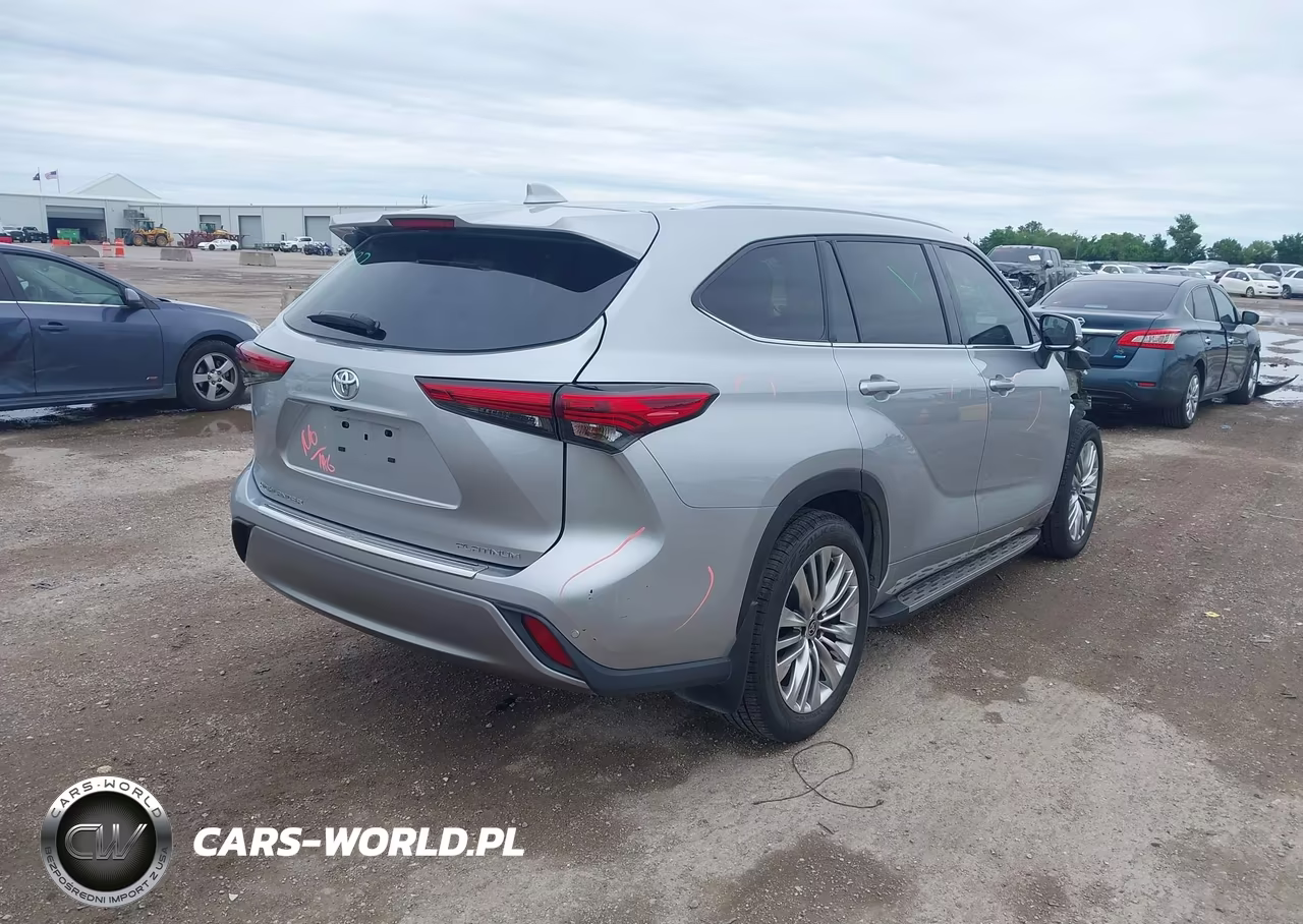 2023 Toyota Highlander Platinum VIN:5TDKDRAHXPS508537 - 4