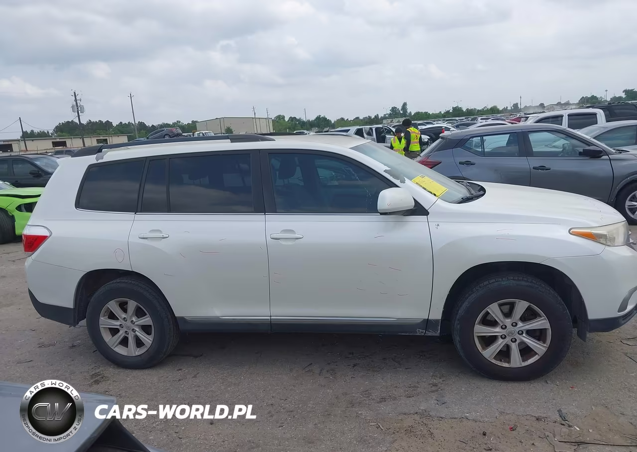 2013 Toyota Highlander Base Plus VIN:5TDZA3EH2DS041365 - 14