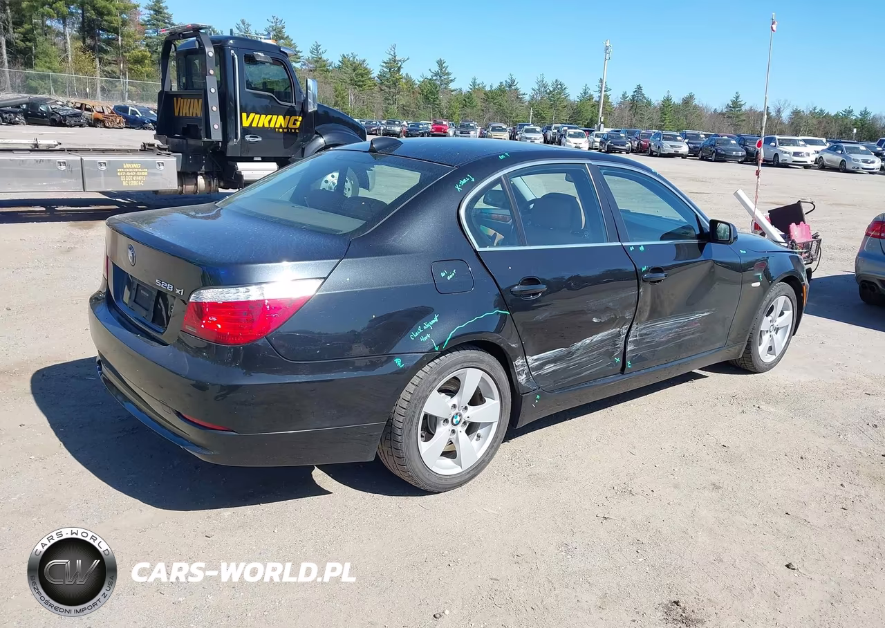 2008 BMW 528Xi VIN:WBANV13558BZ45236 - 4