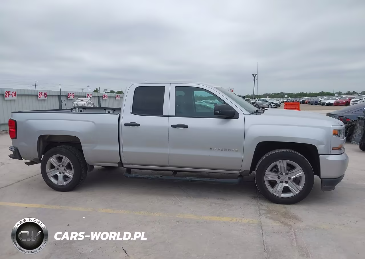 2018 Chevrolet Silverado 1500 Custom VIN:1GCRCPEH4JZ152723 - 13