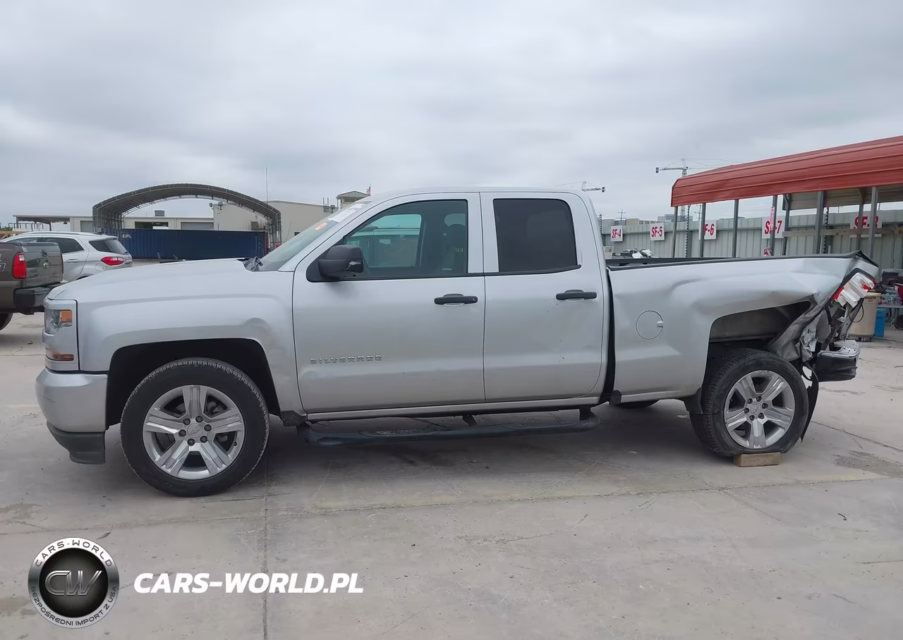 2018 Chevrolet Silverado 1500 Custom VIN:1GCRCPEH4JZ152723 - 14