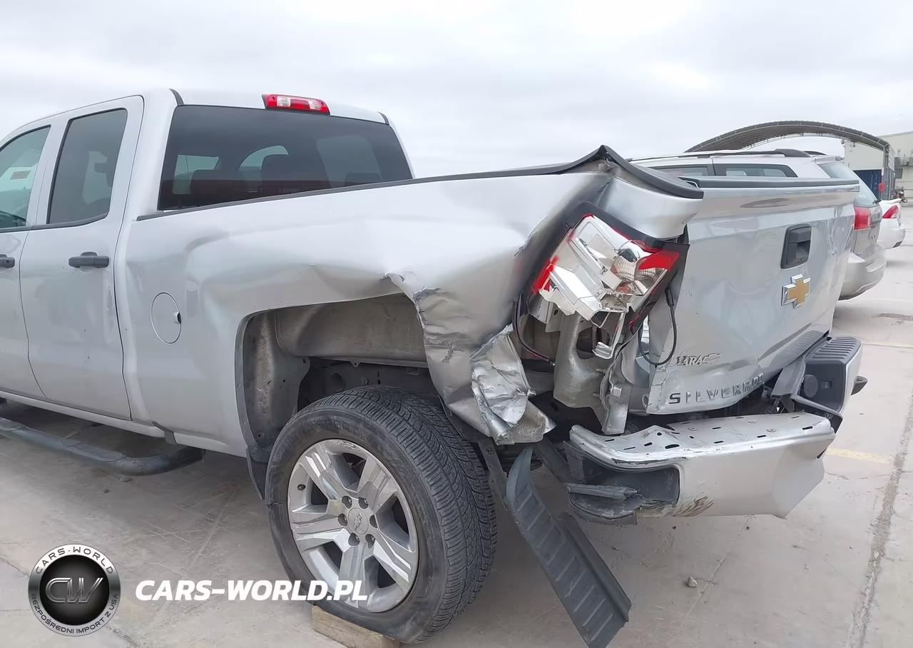 2018 Chevrolet Silverado 1500 Custom VIN:1GCRCPEH4JZ152723 - 6