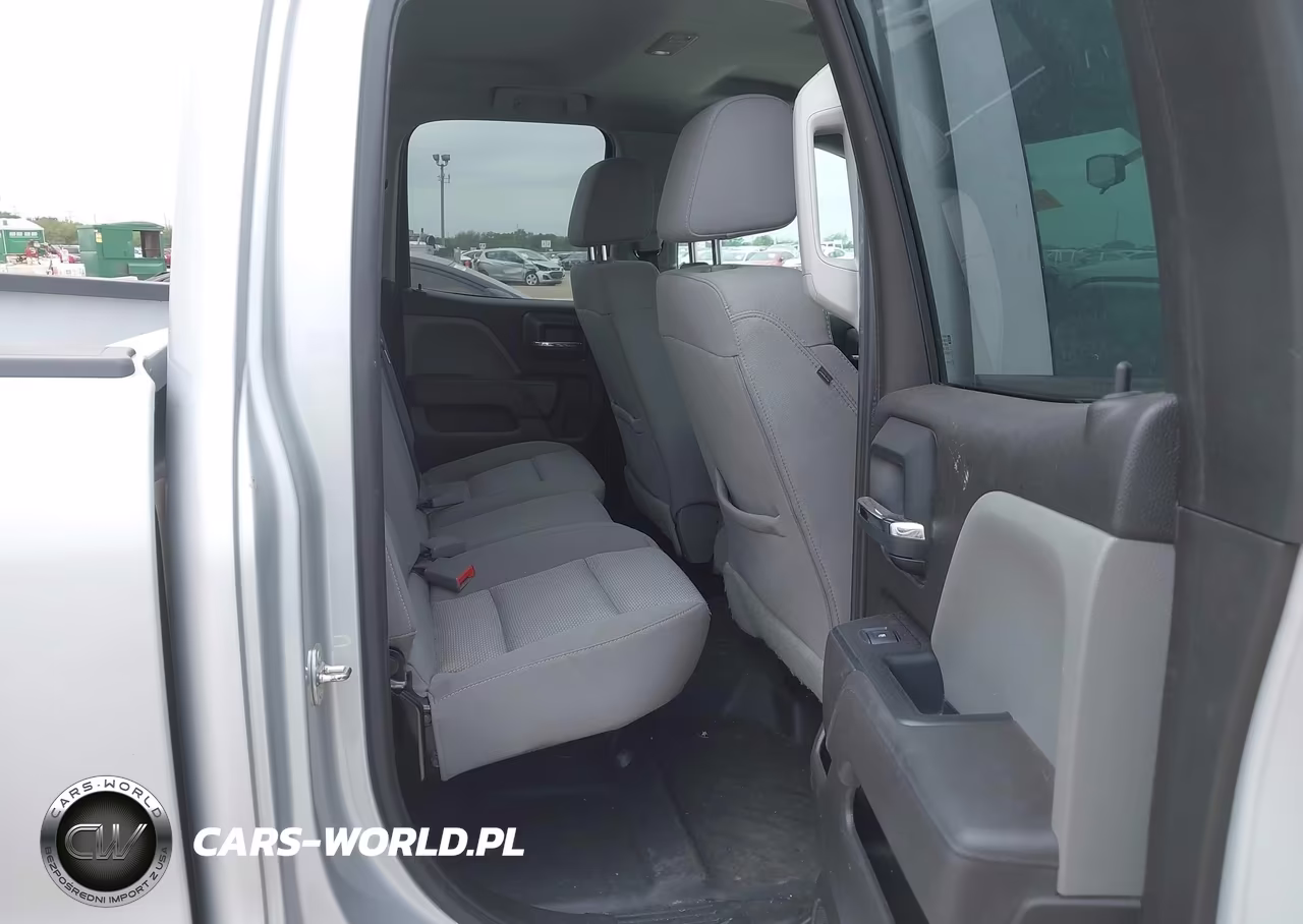2018 Chevrolet Silverado 1500 Custom VIN:1GCRCPEH4JZ152723 - 8
