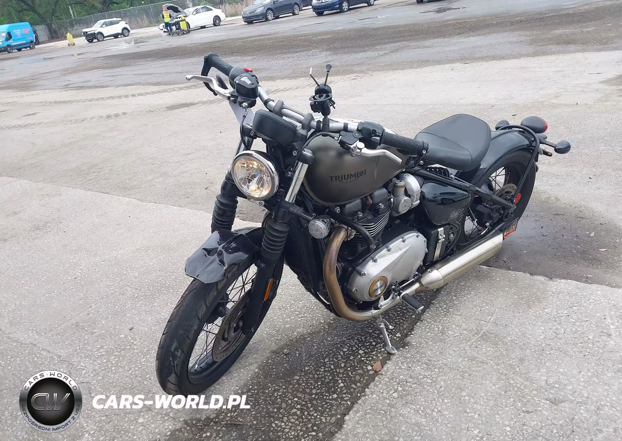 2017 Triumph Motorcycle Bonneville Bobber VIN:SMTD42HL0HT826746 - 2