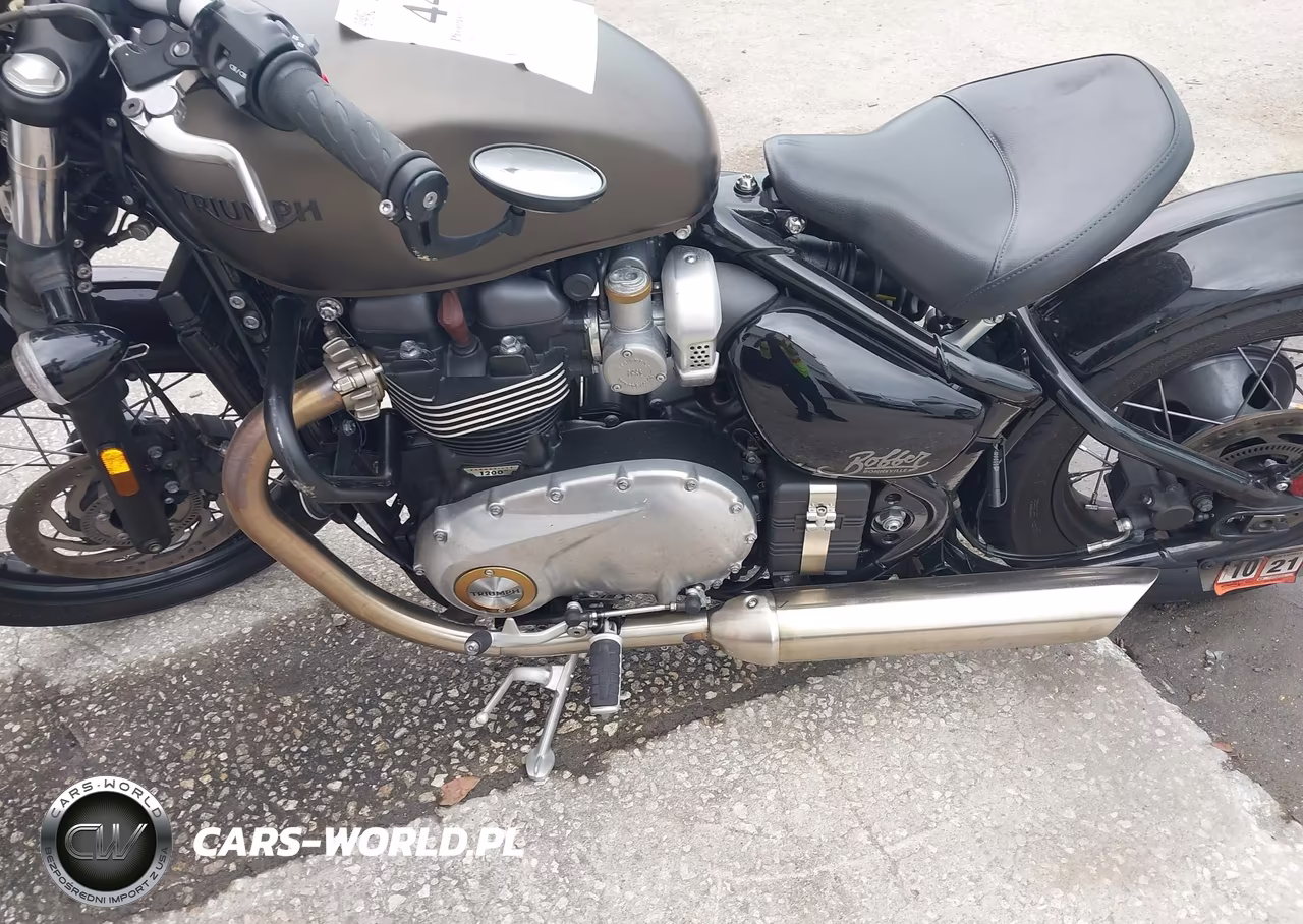 2017 Triumph Motorcycle Bonneville Bobber VIN:SMTD42HL0HT826746 - 9