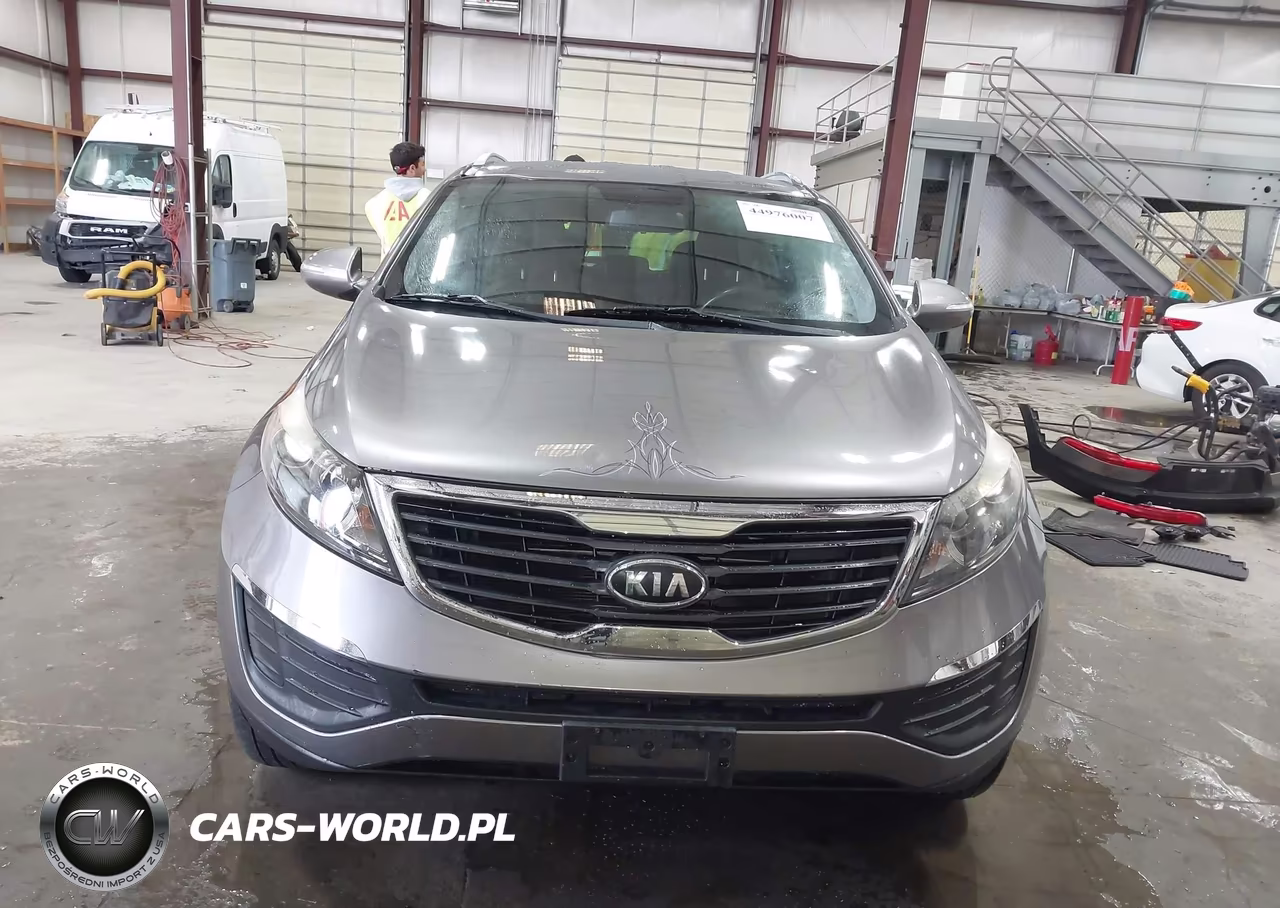 2011 Kia Sportage Lx VIN:KNDPBCA29B7049833 - 13