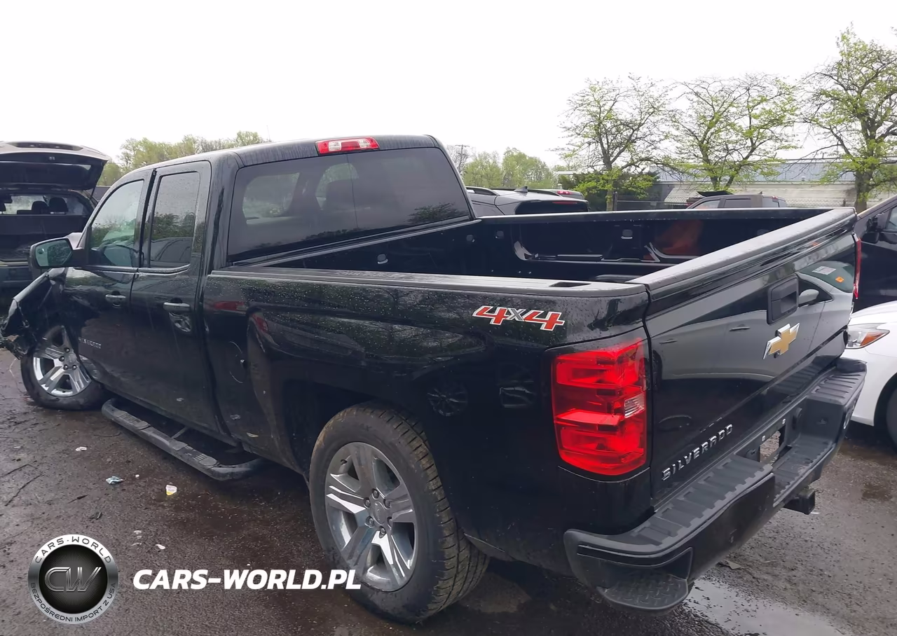 2017 Chevrolet Silverado 1500 Custom VIN:1GCVKPEC6HZ330986 - 14