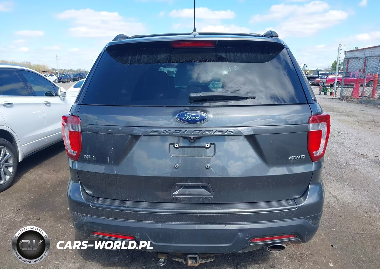 2018 Ford Explorer Xlt VIN:1FM5K8D81JGC25501 - 16