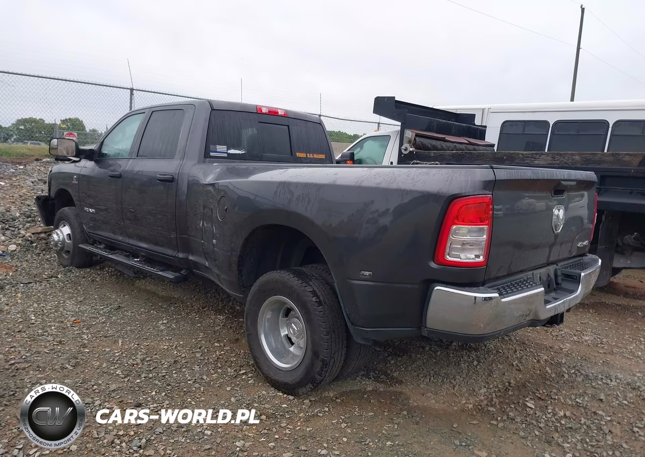 2022 Ram 3500 Tradesman 4X4 8' Box VIN:3C63RRGL4NG152140 - 3