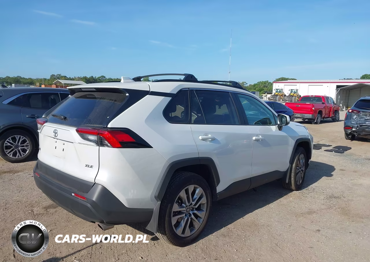 2025 Toyota Rav4 Xle Premium VIN:2T3C1RFV5SW441395 - 4