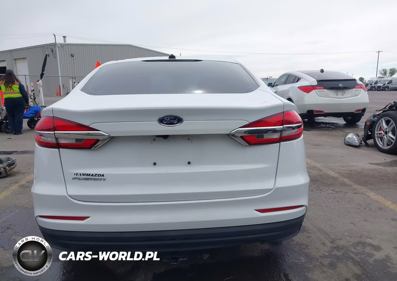 2019 Ford Fusion S VIN:3FA6P0G77KR176870 - 17