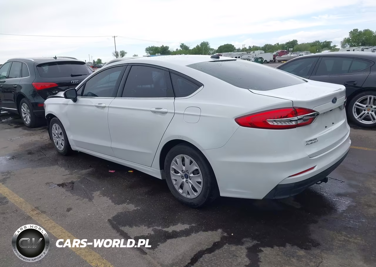 2019 Ford Fusion S VIN:3FA6P0G77KR176870 - 3