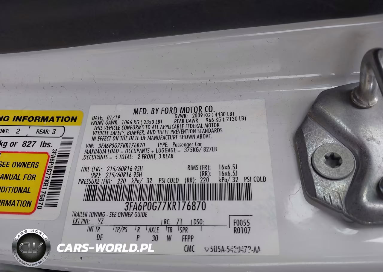 2019 Ford Fusion S VIN:3FA6P0G77KR176870 - 9