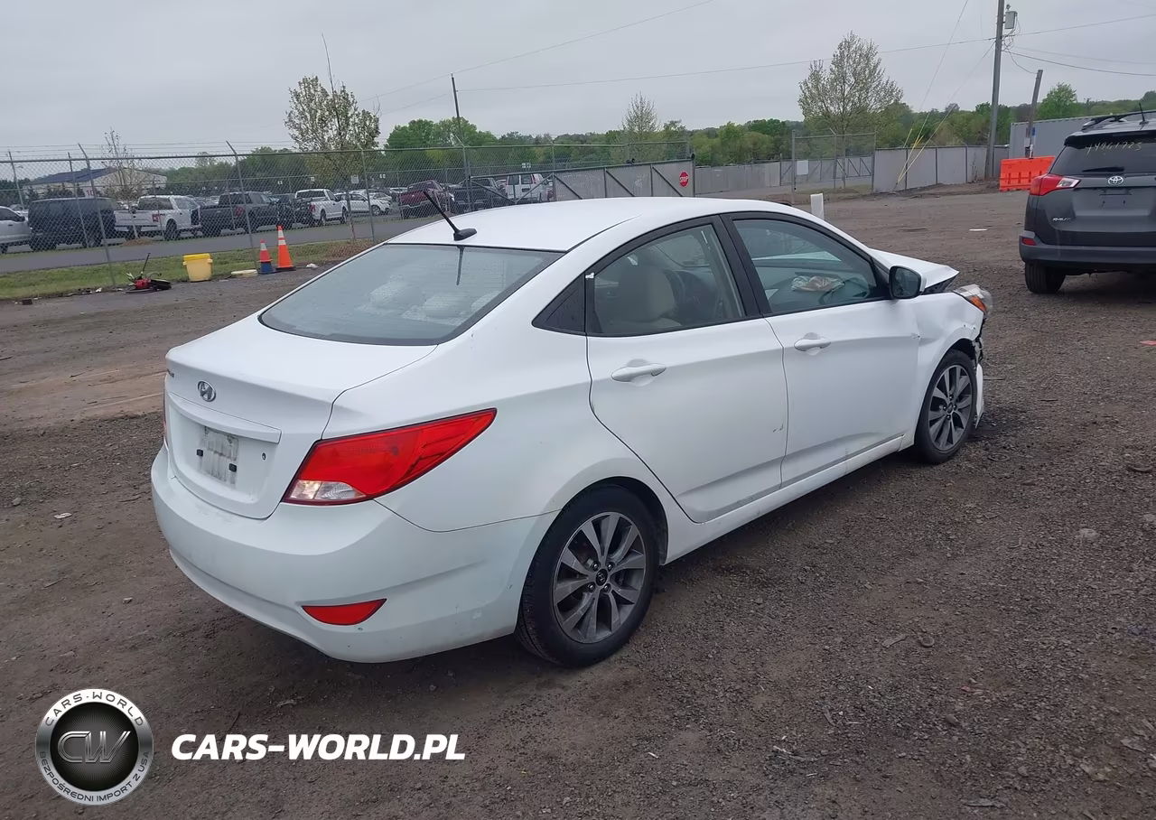 2017 Hyundai Accent Value Edition VIN:KMHCT4AE1HU342997 - 4