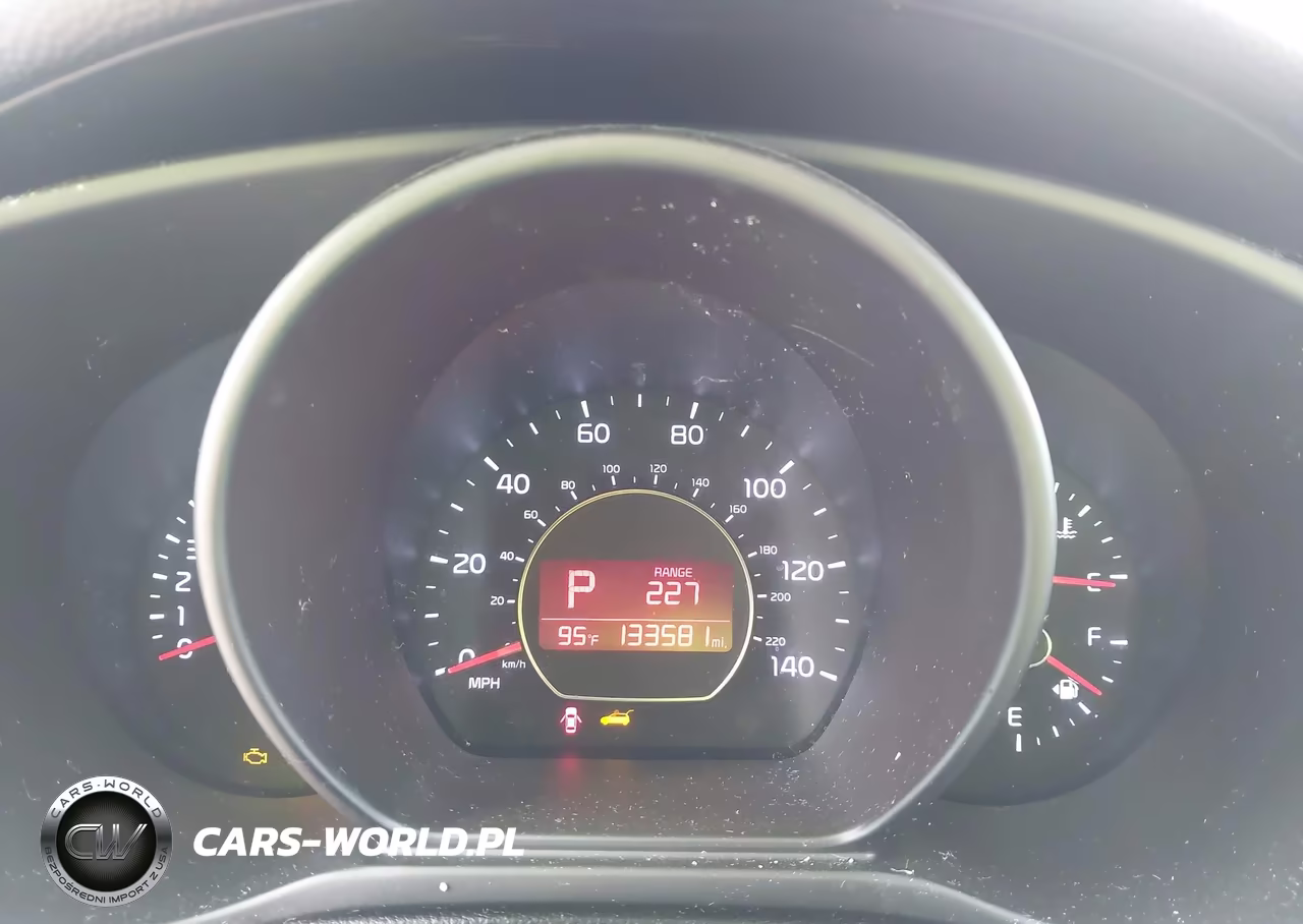 2016 Kia Soul + VIN:KNDJP3A50G7865015 - 7