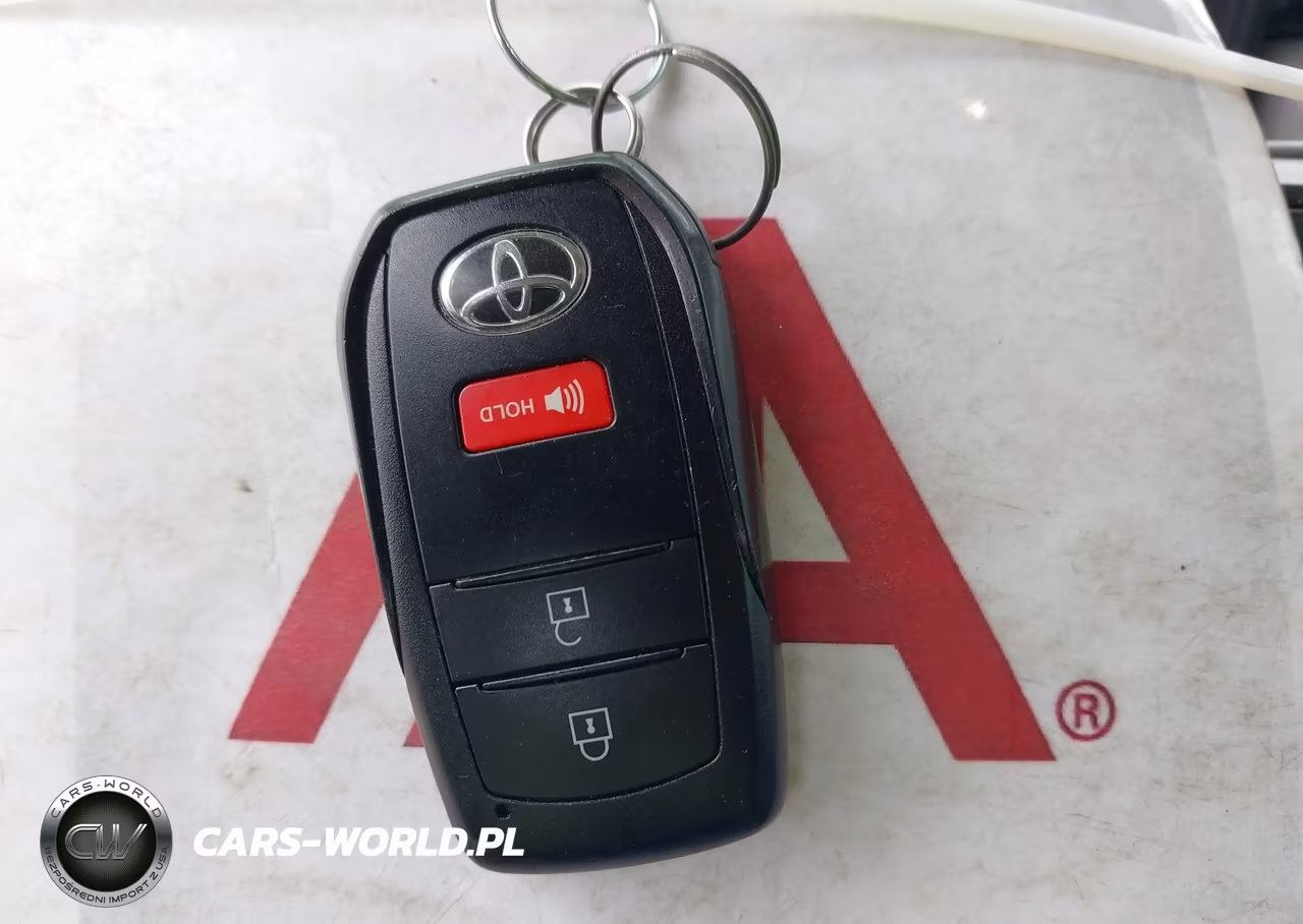 2025 Toyota Corolla Cross Le VIN:7MUCAAAG2SV126491 - 11