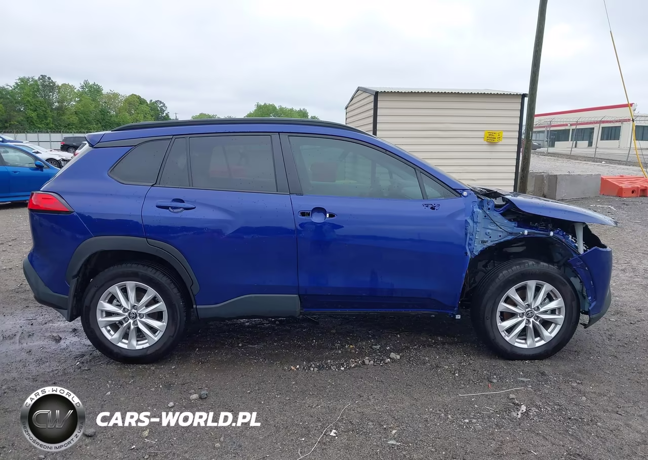 2025 Toyota Corolla Cross Le VIN:7MUCAAAG2SV126491 - 14