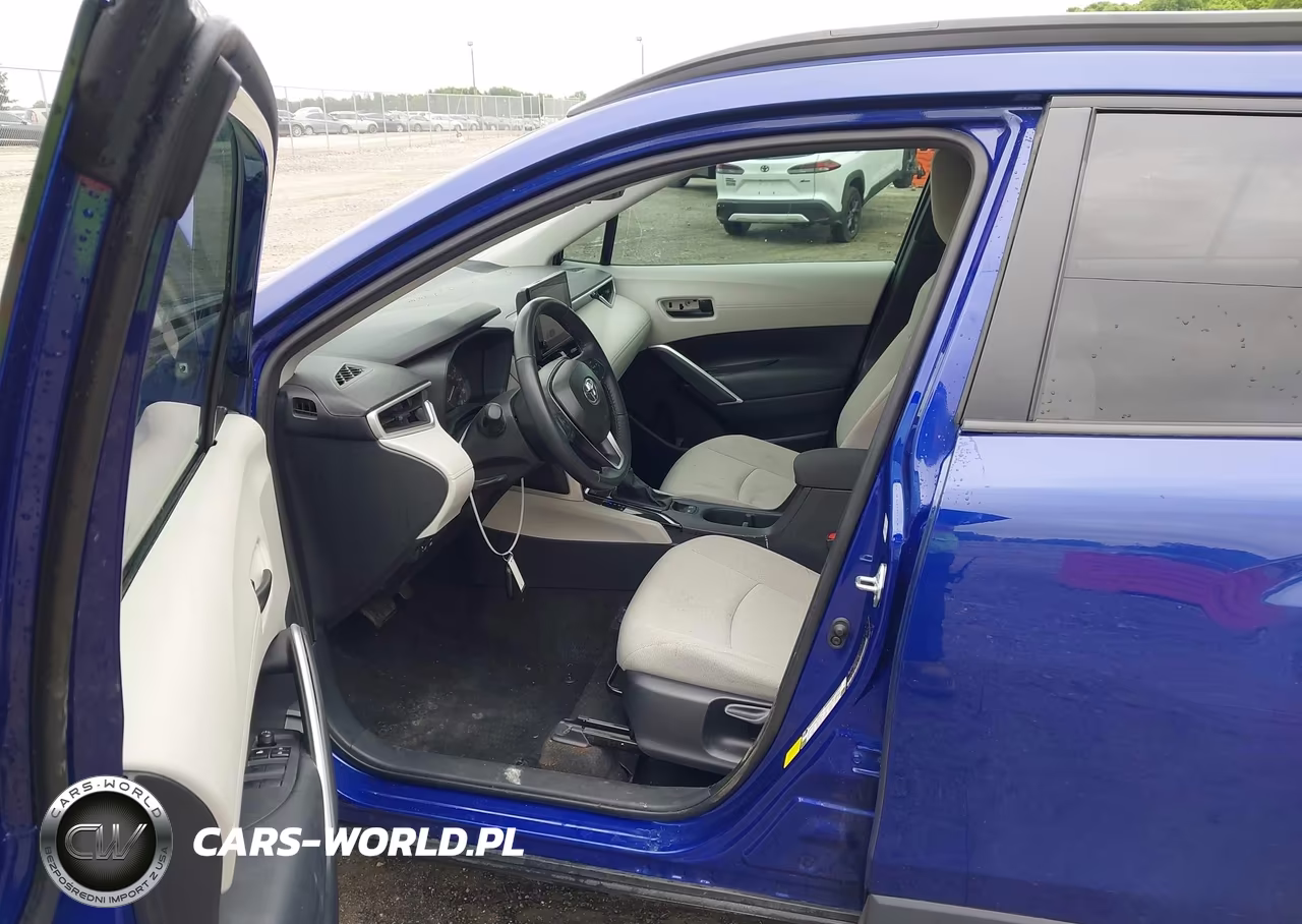 2025 Toyota Corolla Cross Le VIN:7MUCAAAG2SV126491 - 5