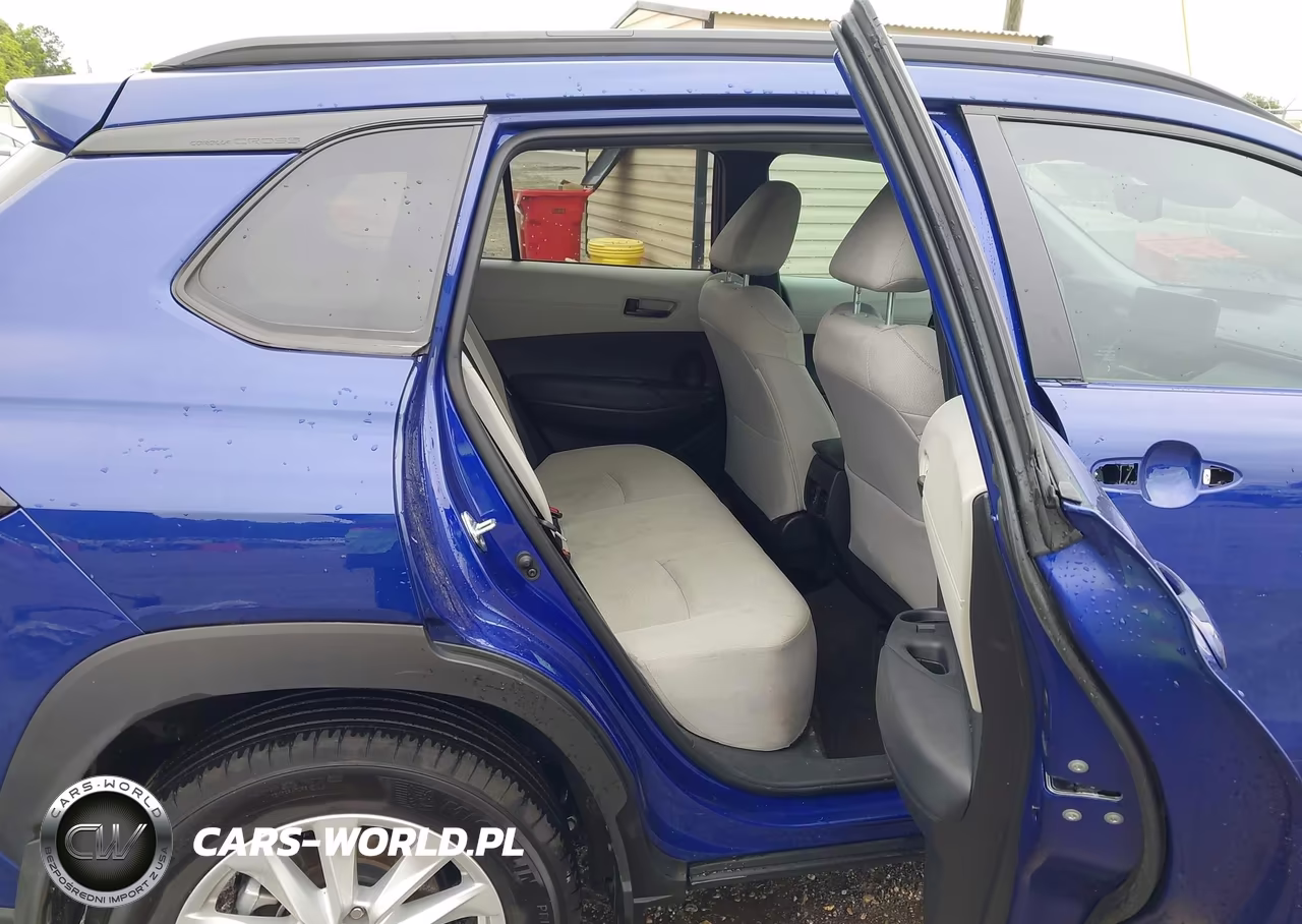 2025 Toyota Corolla Cross Le VIN:7MUCAAAG2SV126491 - 8