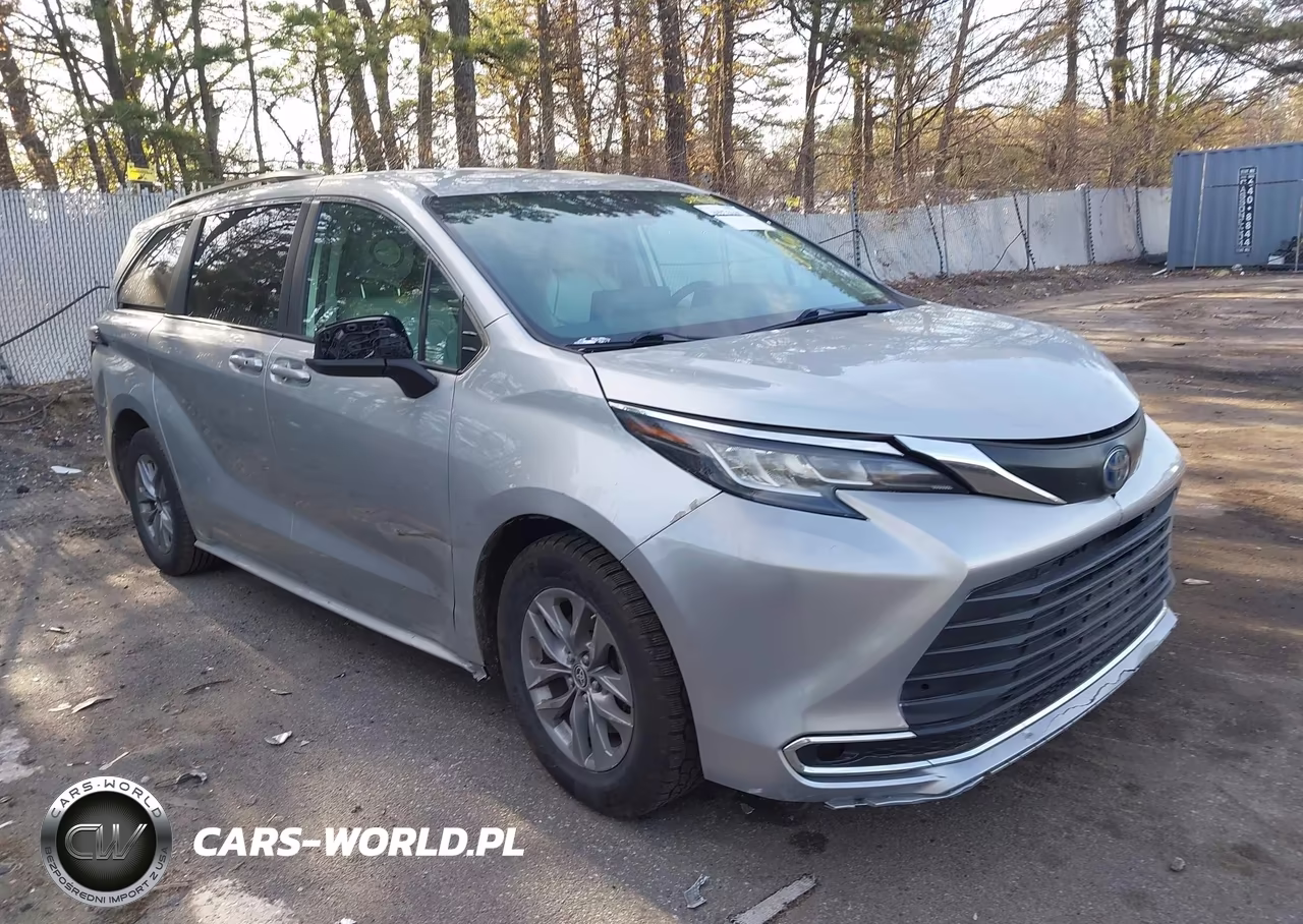 2022 Toyota Sienna Le