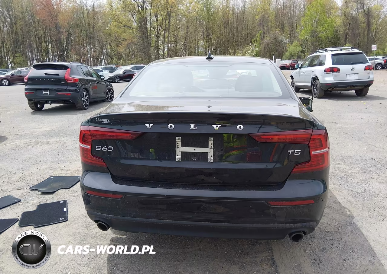 2019 Volvo S60 T5 Momentum VIN:7JR102FK6KG016529 - 17