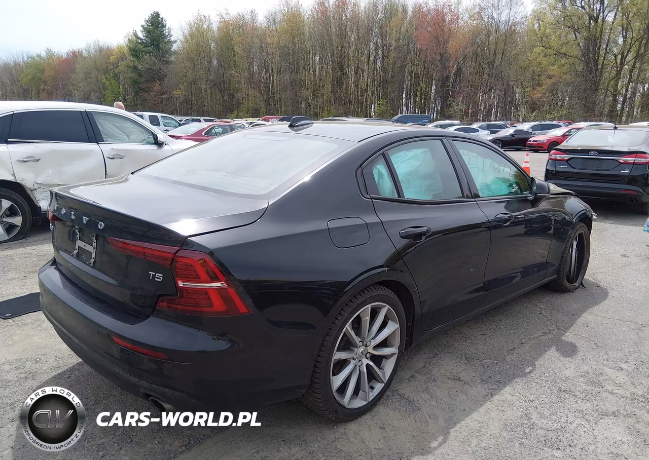 2019 Volvo S60 T5 Momentum VIN:7JR102FK6KG016529 - 4