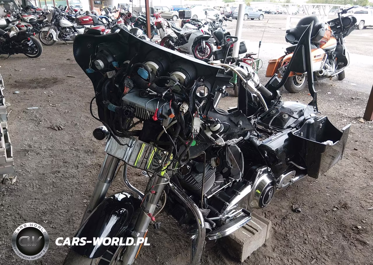 2010 Harley-Davidson Flhx VIN:1HD1KB414AB649110 - 14