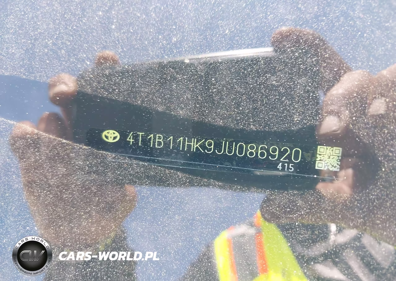 2018 Toyota Camry Se VIN:4T1B11HK9JU086920 - 17