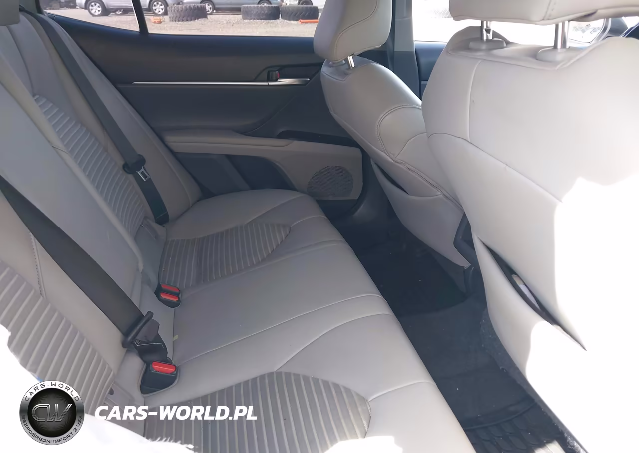 2018 Toyota Camry Se VIN:4T1B11HK9JU086920 - 8