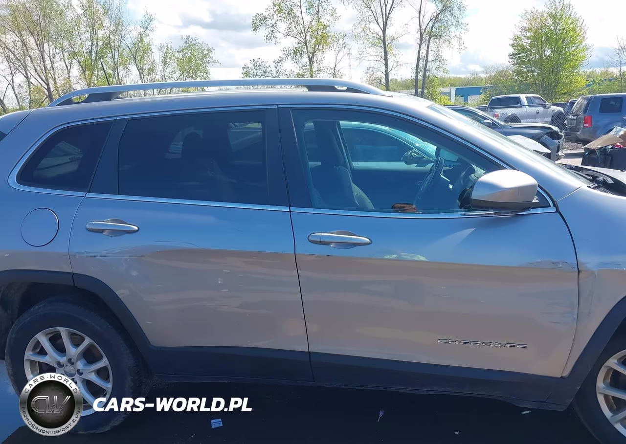 2016 Jeep Cherokee Latitude VIN:1C4PJMCS4GW194734 - 13
