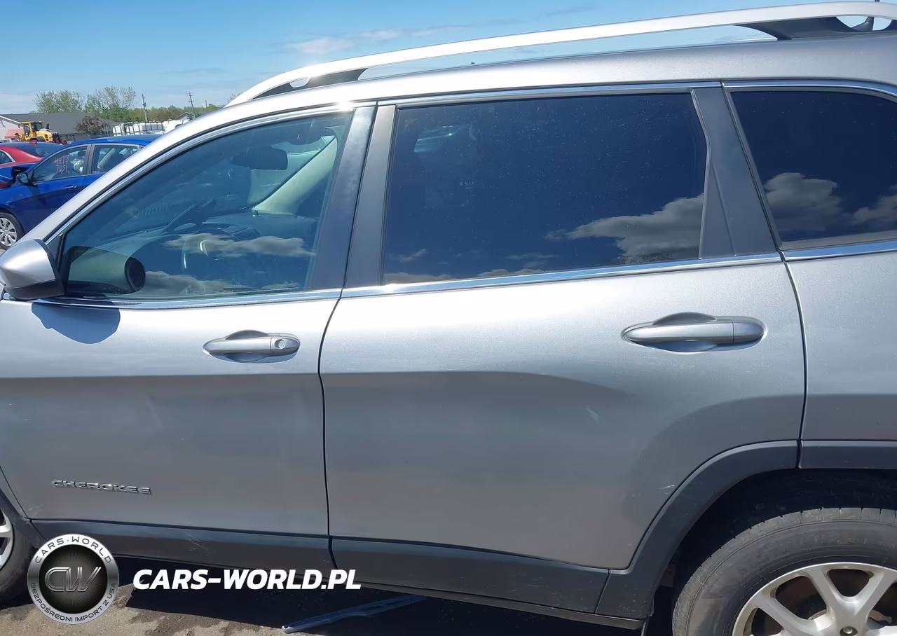 2016 Jeep Cherokee Latitude VIN:1C4PJMCS4GW194734 - 14