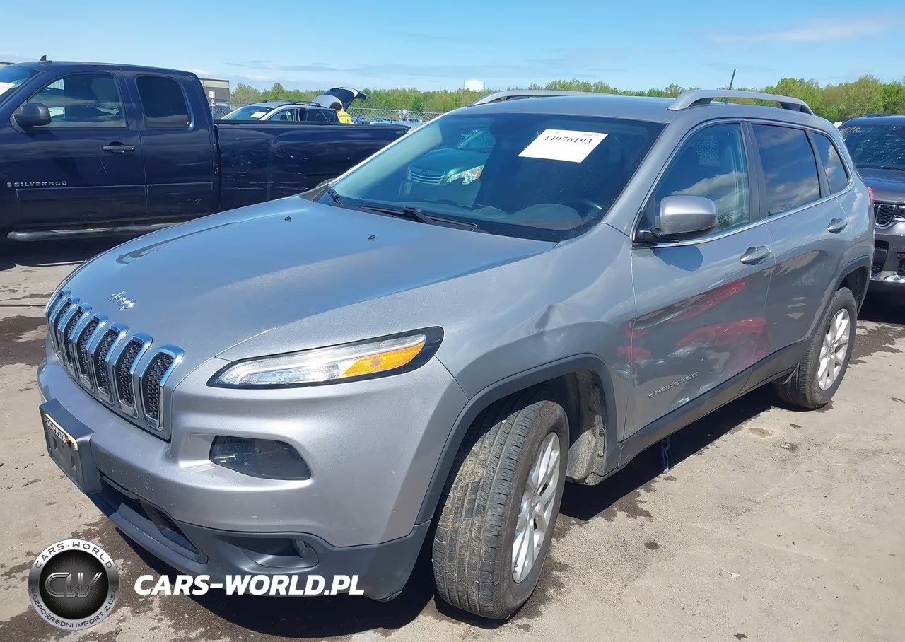 2016 Jeep Cherokee Latitude VIN:1C4PJMCS4GW194734 - 2