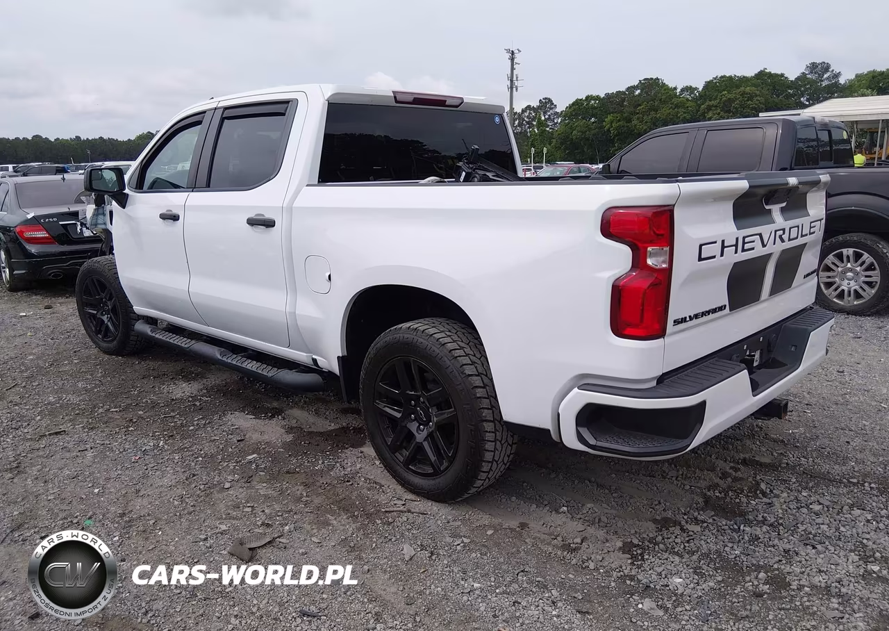 2021 Chevrolet Silverado 1500 2Wd Short Bed Custom VIN:1GCPWBEK3MZ273227 - 3