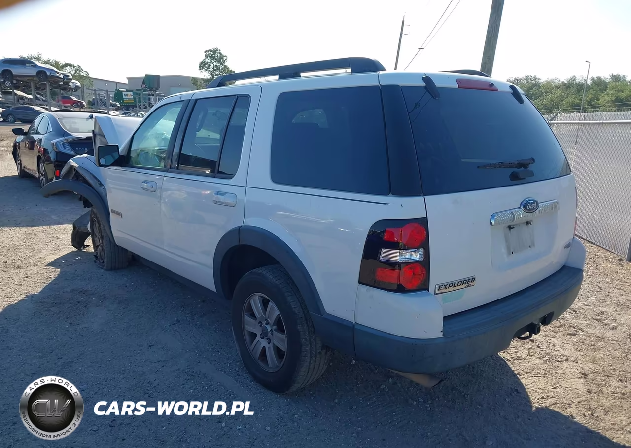 2007 Ford Explorer Xlt VIN:1FMEU73E07UB27081 - 3