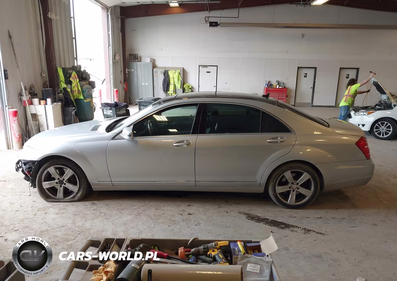 2010 Mercedes-Benz S 550 4Matic VIN:WDDNG8GB5AA321475 - 14